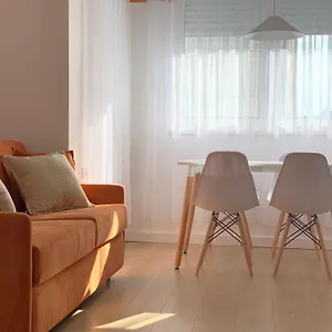 Colorful By The Sea - 1 Min From The Апартаменты Дуррес